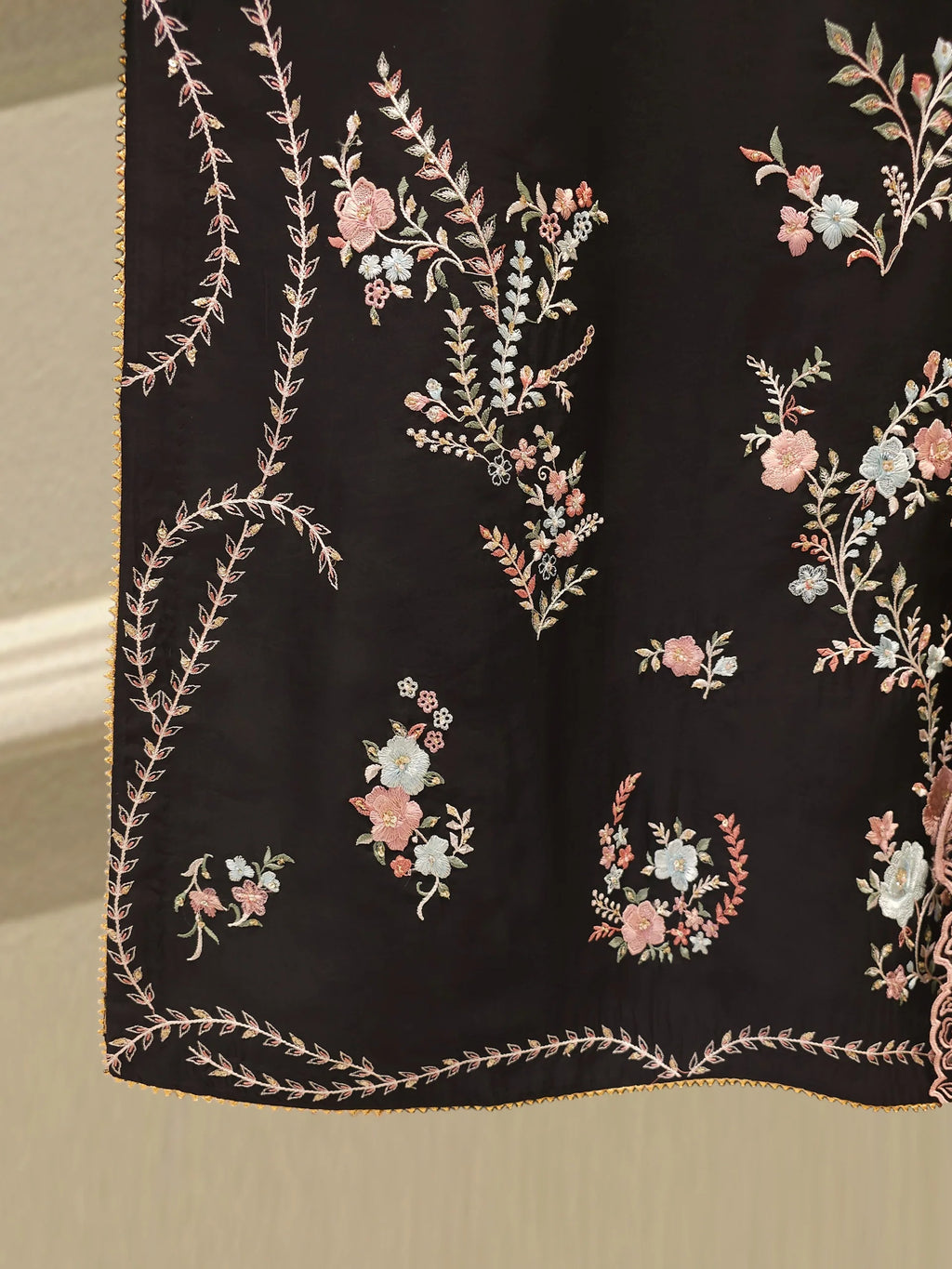 Haniya Embroiderd 3pc - Lawn