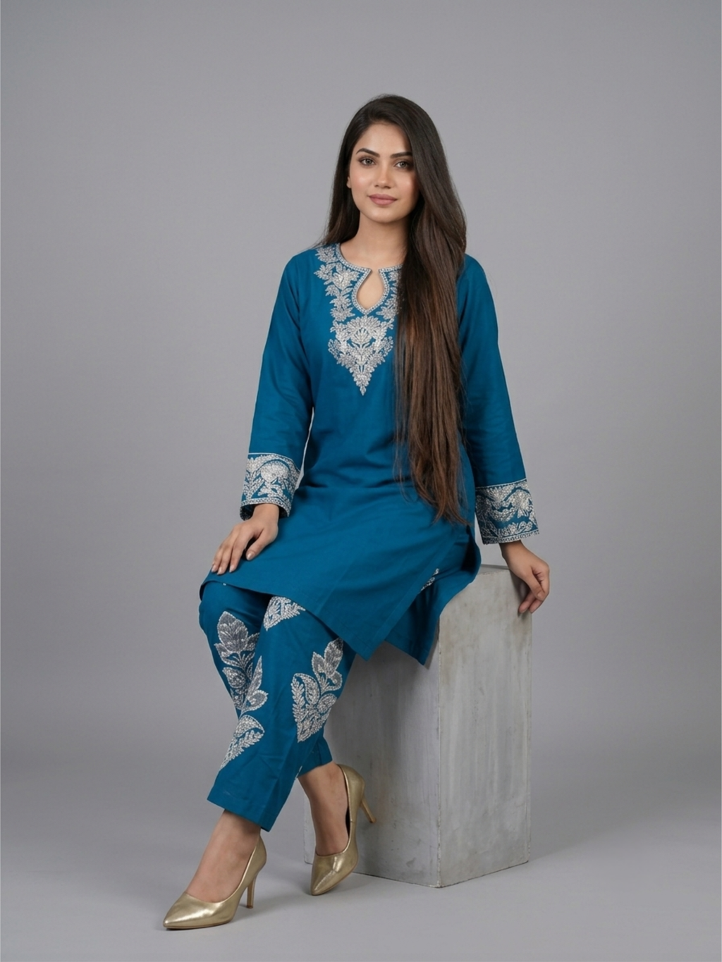 Elegant Teal Blue Embroidered 2-Piece Suit