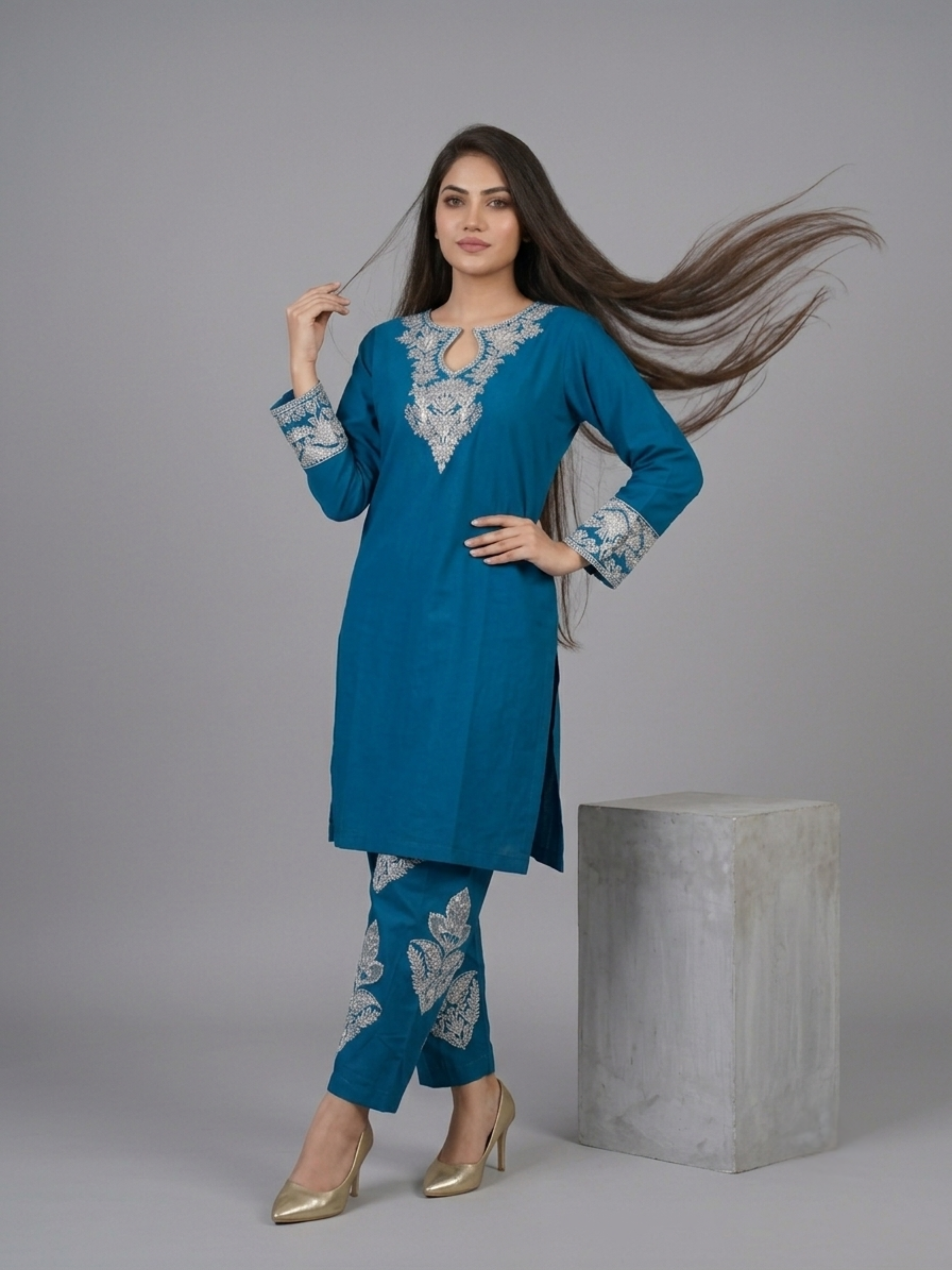 Elegant Teal Blue Embroidered 2-Piece Suit