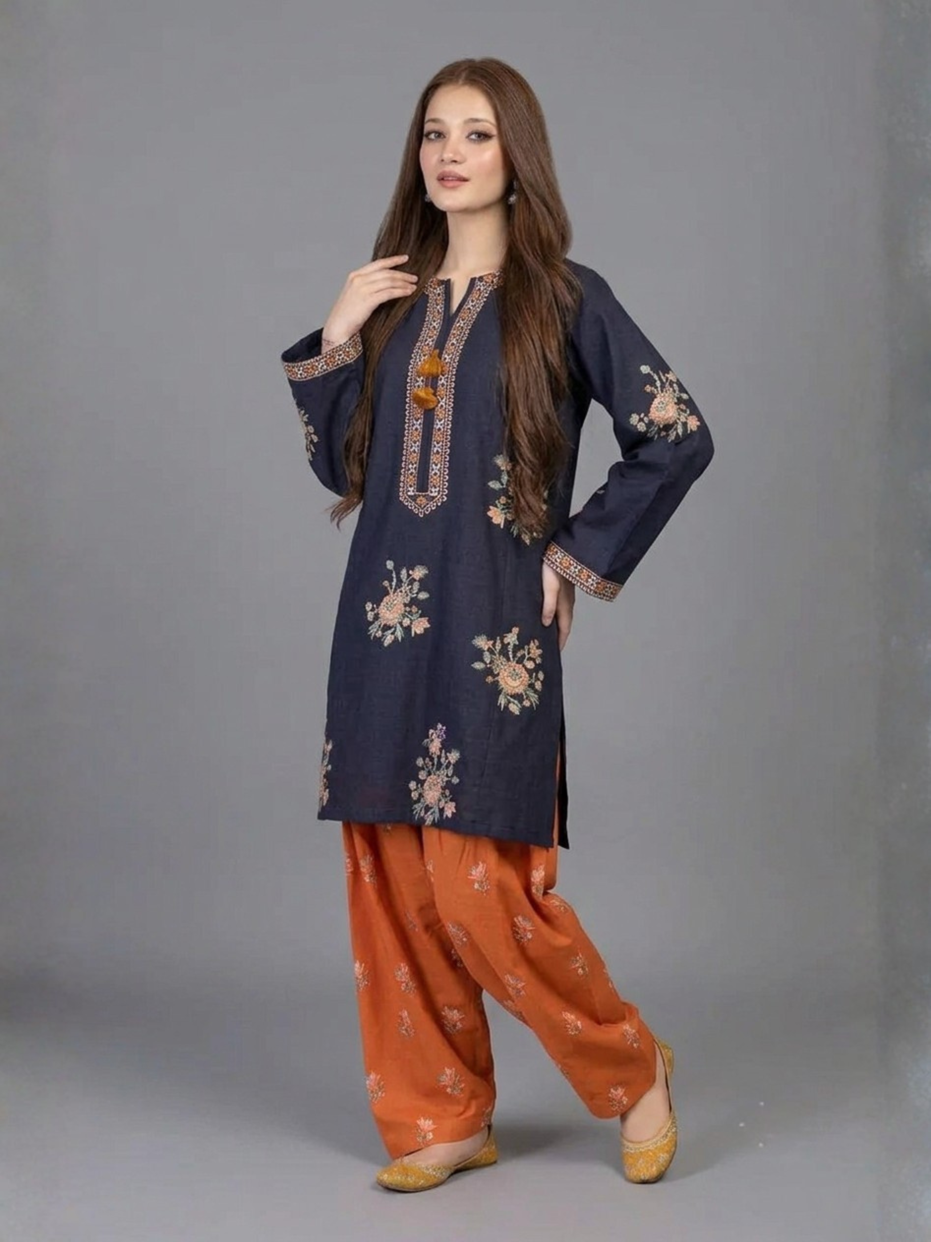 Elegant Navy Blue Embroidered 2-Piece Suit