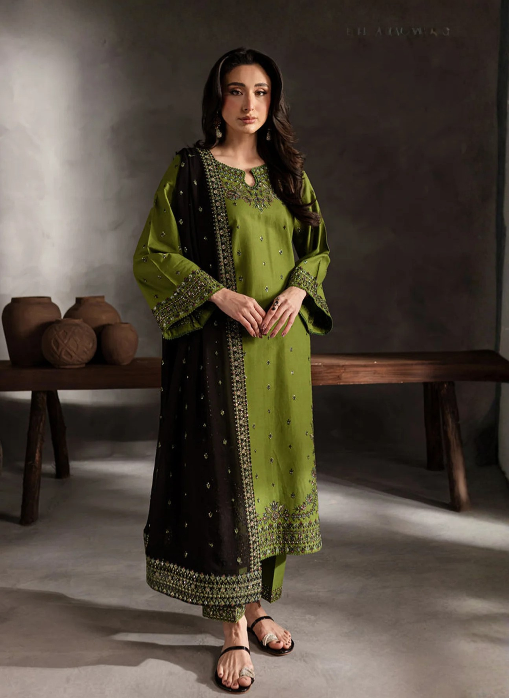 Ezzah 3pcs - Embroidered dress