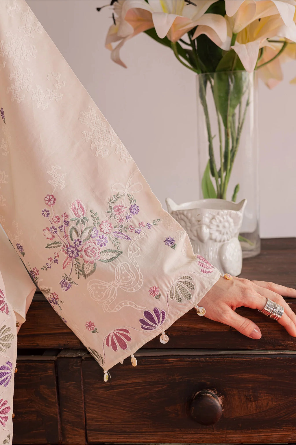 Ivory Floral Embroidered Lawn 2-Piece Suit