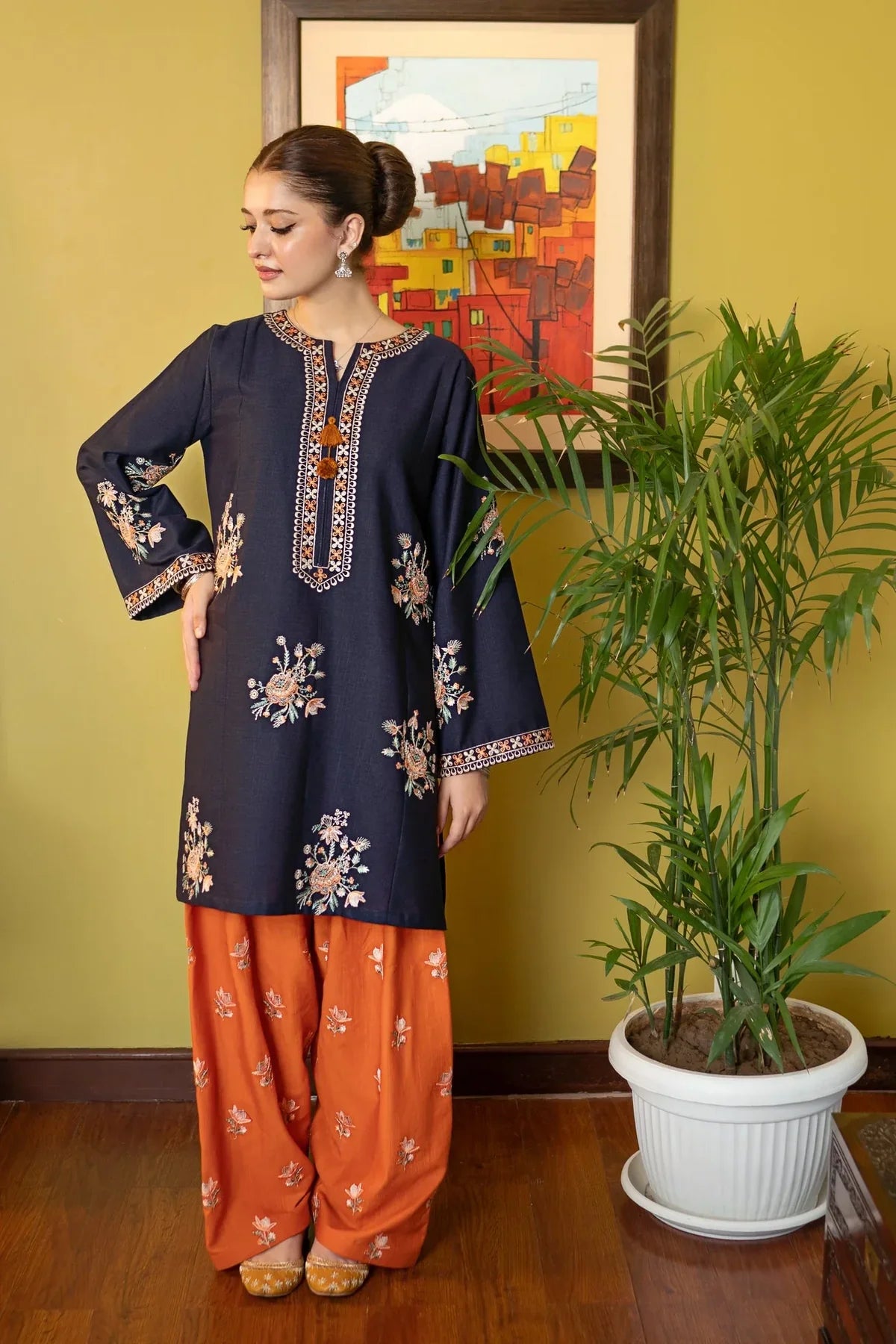 Elegant Navy Blue Embroidered 2-Piece Suit